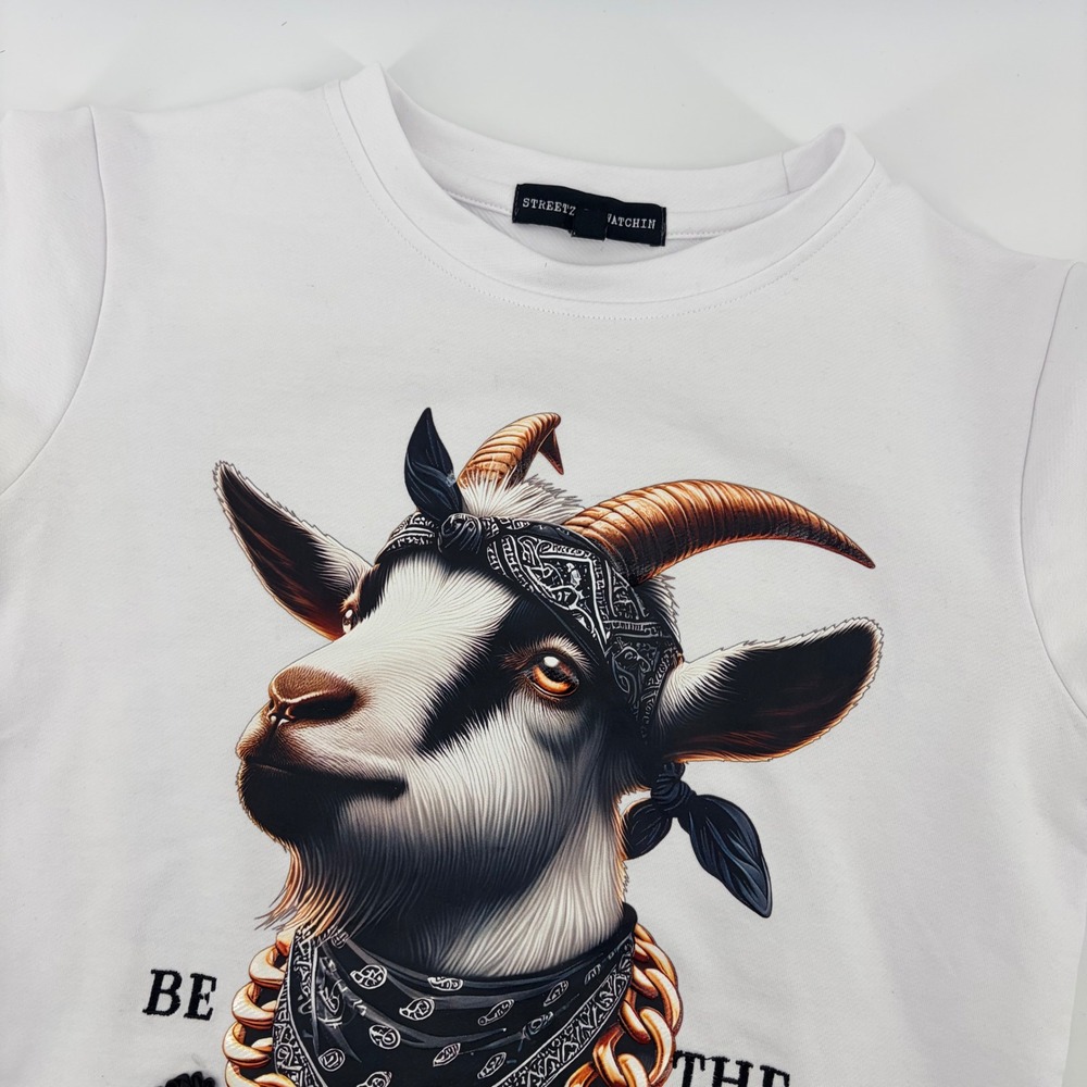 Streetz Iz Watchin Kids Be The GOAT Graphic T-Shirt White Short Sleeve Size L